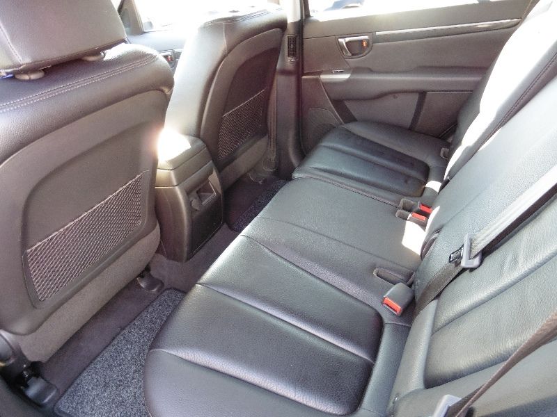 left hand drive HYUNDAI SANTA FE (01/07/2011) -  